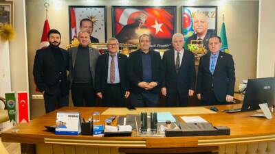 Sakarya’dan gelen muhtarlar heyeti, Aksaray Ziraat Odası Başkanı Emin Koçak’ı