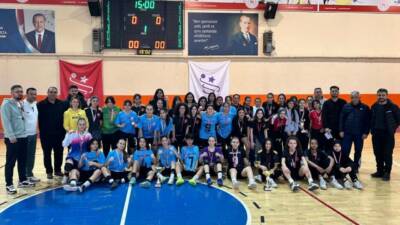 Aksaray’da düzenlenen Okul Sporları Gençler A Futsal İl Birinciliği tamamlandı;