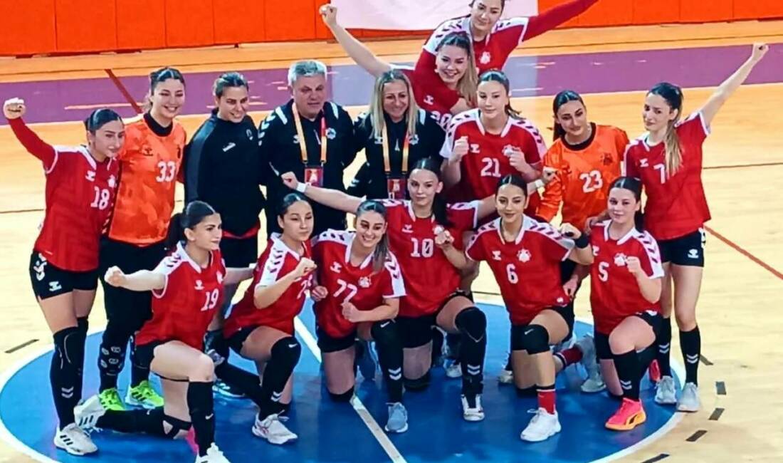 Türkiye Kadınlar Hentbol 1. Lig A Grubu 13. hafta mücadelesinde