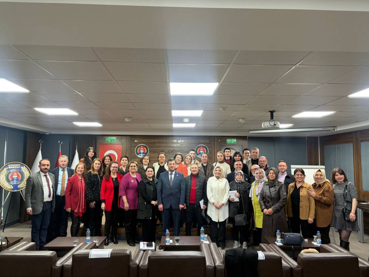 Aksaray Barosu tarafından düzenlenen meslek içi eğitim seminerinde, eşler arası