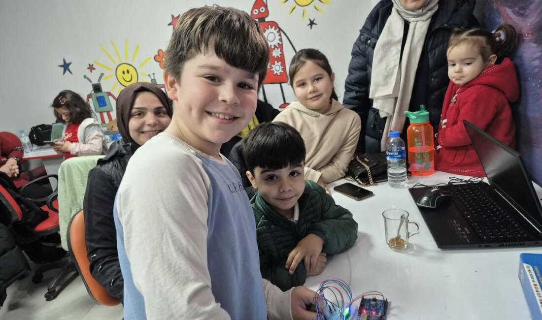 Özet: Aksaray’da faaliyet gösteren Altınok Bilişim Sanat Akademisi, düzenlediği aile