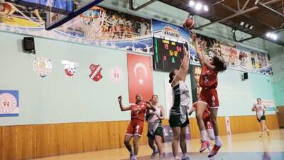 Türkiye Basketbol Federasyonu tarafından düzenlenen U18 Bölge Şampiyonası’nda farklı illerden