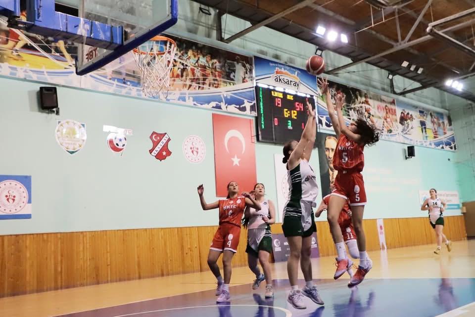 Türkiye Basketbol Federasyonu tarafından düzenlenen U18 Bölge Şampiyonası’nda farklı illerden