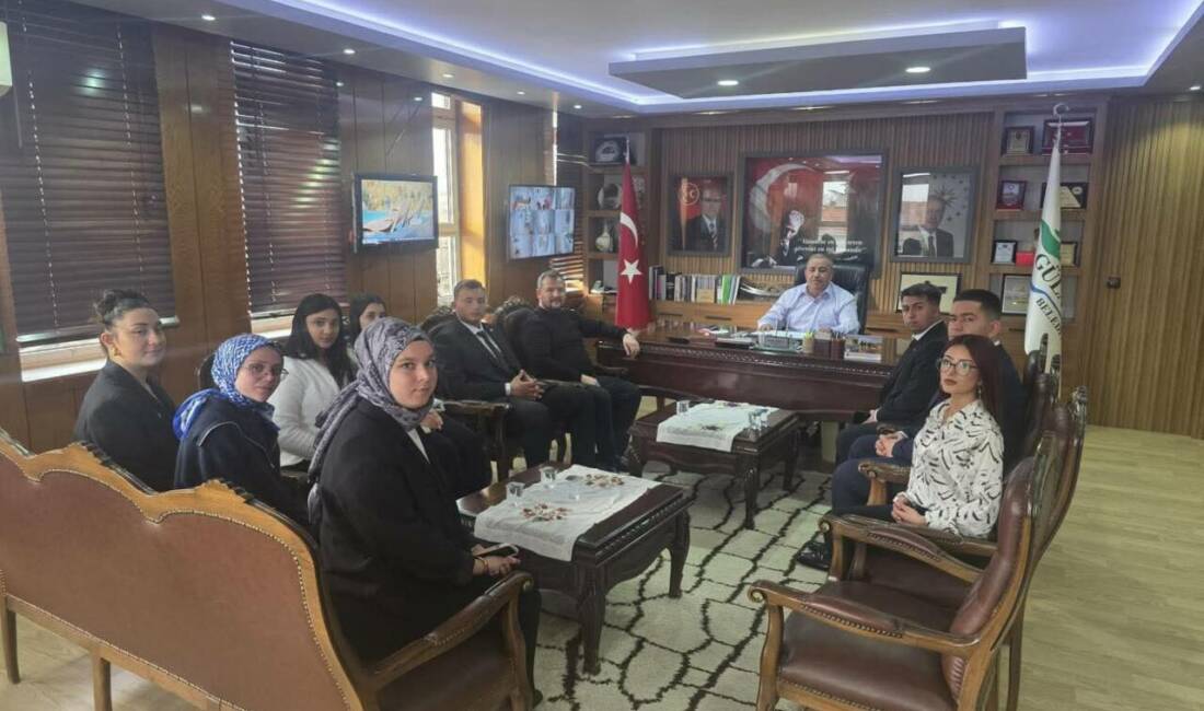Aksaray Üniversitesi Kamu Yönetimi Bölümü öğrencileri, Gülağaç’ta Belediye Başkanı Doğan