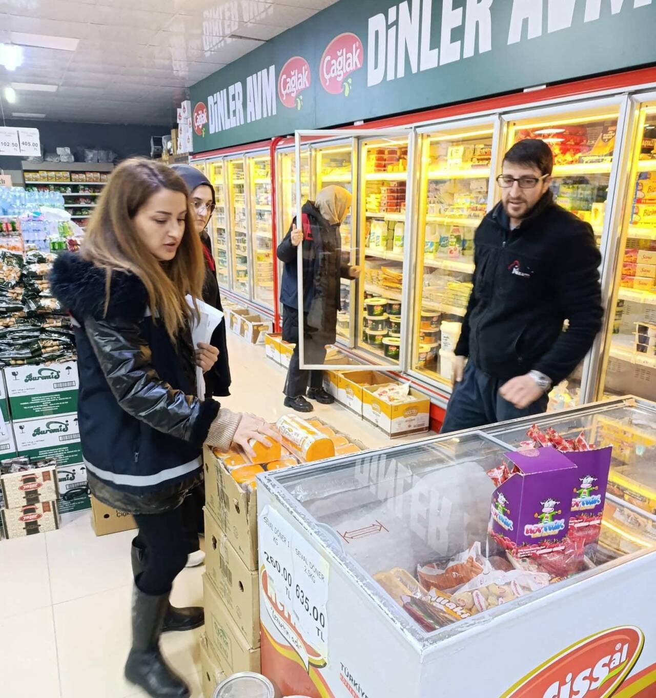 Eskil’de Ramazan ayı dolayısıyla gıda işletmelerine yönelik denetimler gerçekleştirildi. İlçe