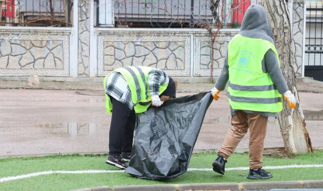 Aksaray Belediyesi, Coğlaki Mahallesi’nde park ve oyun alanlarında bakım ve