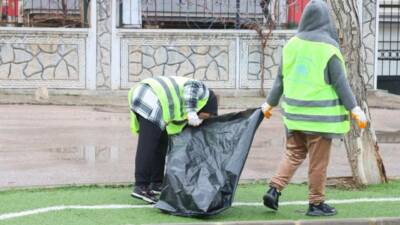 Aksaray Belediyesi, Coğlaki Mahallesi’nde park ve oyun alanlarında bakım ve