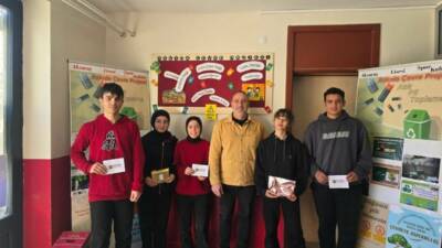 Aksaray Lisesi Spor Kulübü’nün Askıda Çevre Projesi kapsamında yürüttüğü kampanyada,