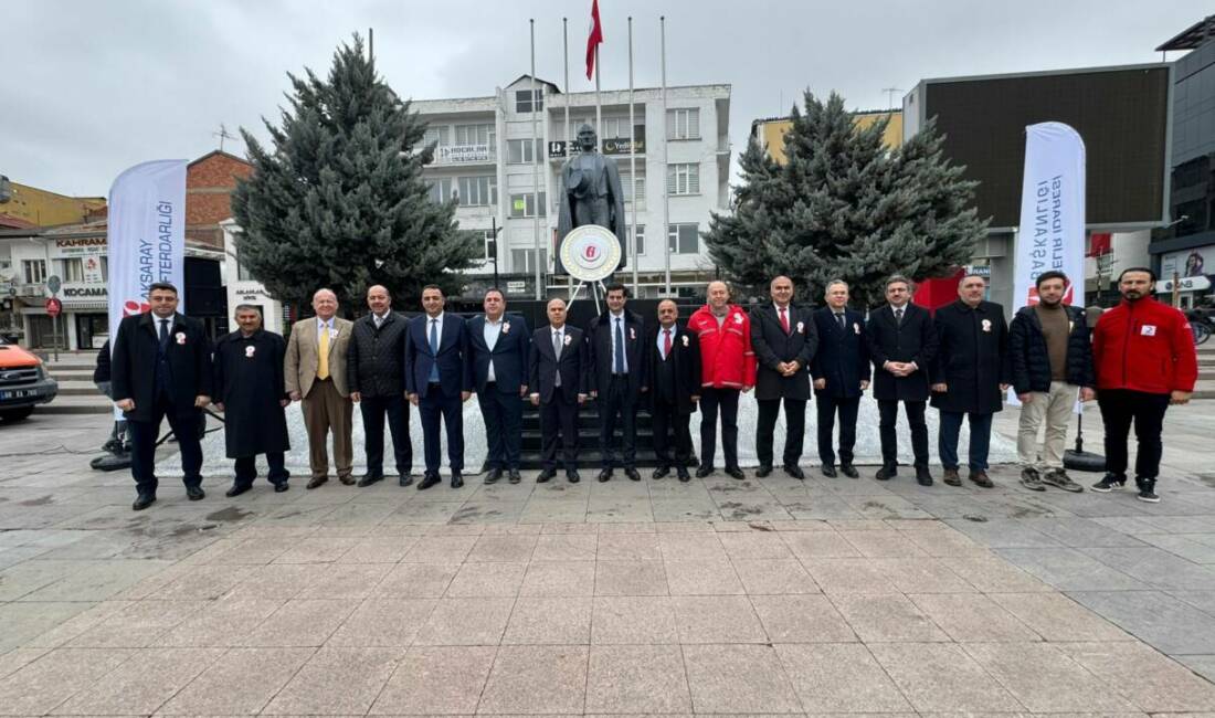Aksaray’da 37. Vergi Haftası kutlamaları, kent meydanında düzenlenen çelenk sunma