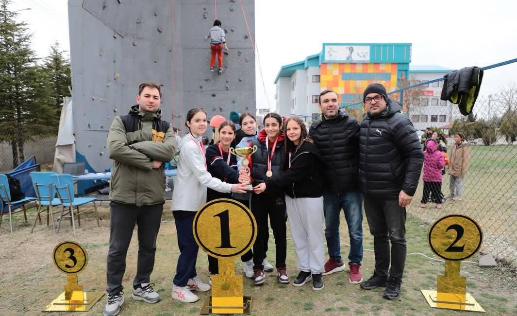 Sportif tırmanış müsabakaları, Aksaray’da genç sporcuların hız ve dayanıklılık mücadelesine