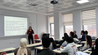 Aksaray Üniversitesi Tıp Fakültesi bünyesinde TUS Komisyon Toplantısı gerçekleştirildi. Toplantıda