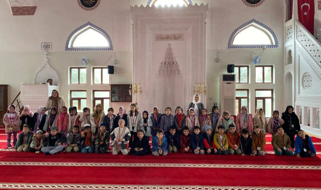 Vilayetler Hizmet Birliği Anaokulu öğrencileri, düzenlenen etkinlik kapsamında Cemaleddin Aksarayi