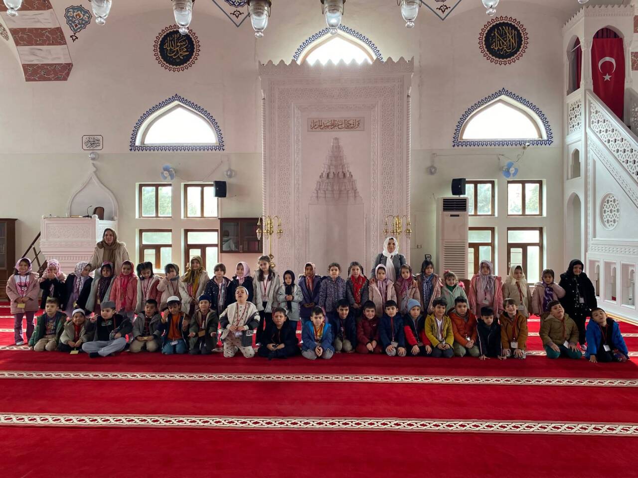 Vilayetler Hizmet Birliği Anaokulu öğrencileri, düzenlenen etkinlik kapsamında Cemaleddin Aksarayi