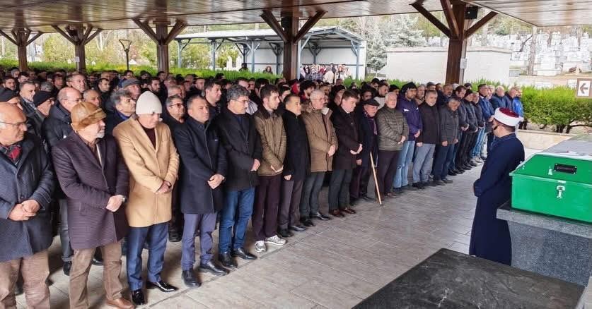 Aksaray eski Belediye Başkan yardımcılarından Süleyman Canbulut’un eşi Gül Canbulut,