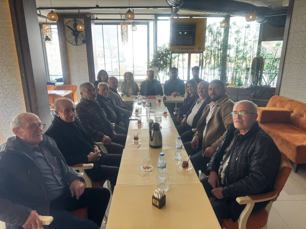 CHP Aksaray Merkez İlçe Başkanlığı tarafından düzenlenen ilçe başkanları toplantısında,