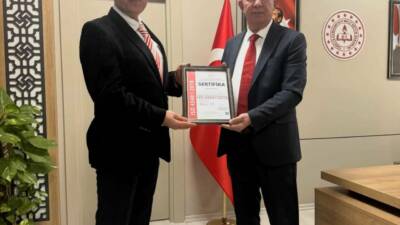 Aksaray’da Emlak Kredi İlkokulu ile Timur Sarrafoğlu İlkokulu, uluslararası kalite,