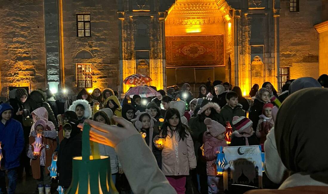 Aksaray’da Ramazan ayı, çocukların neşesi ve ailelerin yoğun katılımıyla karşılandı.