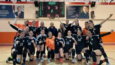Aksaray Belediyespor Hentbol Takımı, ligin 11. haftasında İzmir BŞB Spor