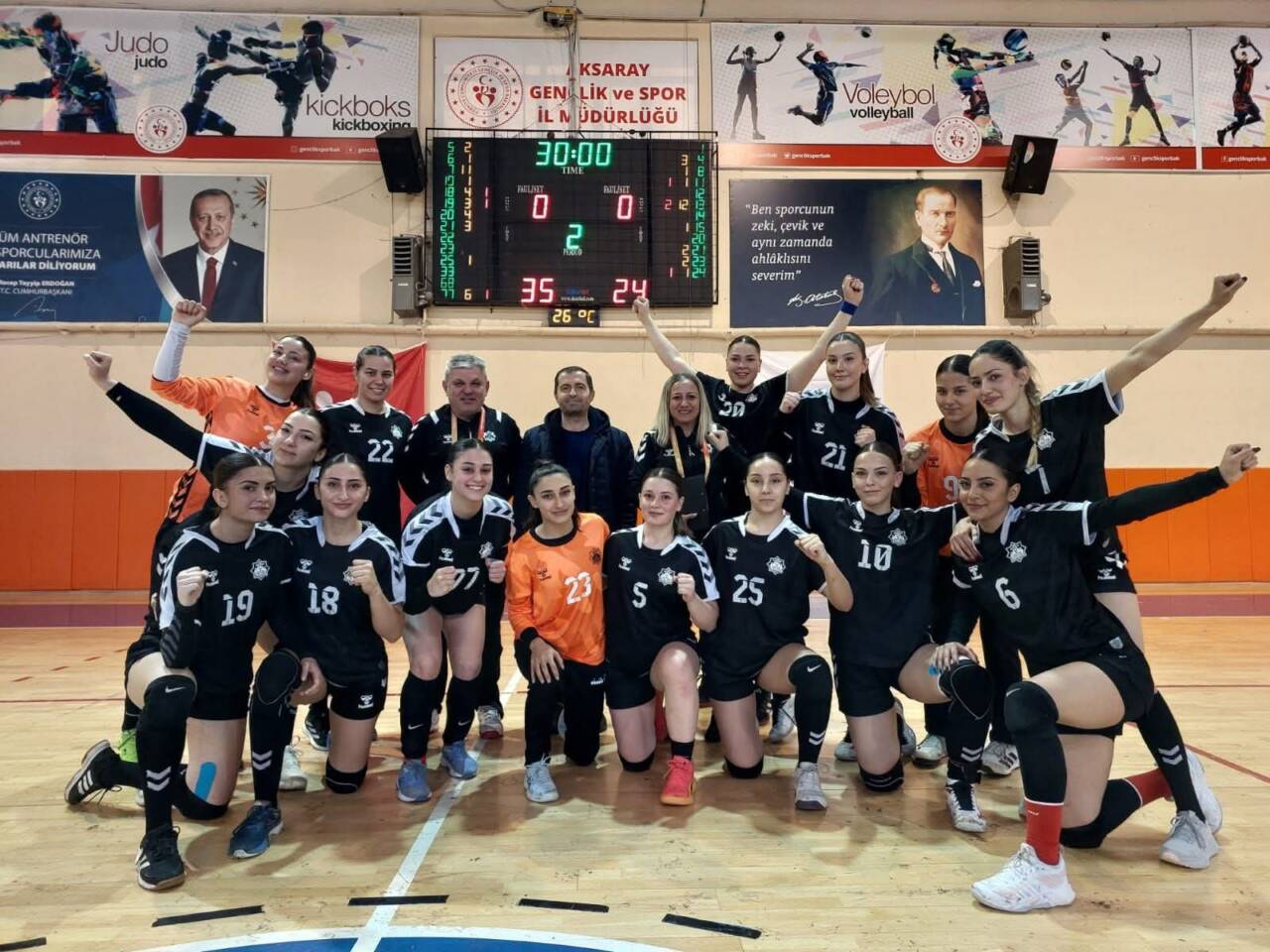 Aksaray Belediyespor Hentbol Takımı, ligin 11. haftasında İzmir BŞB Spor