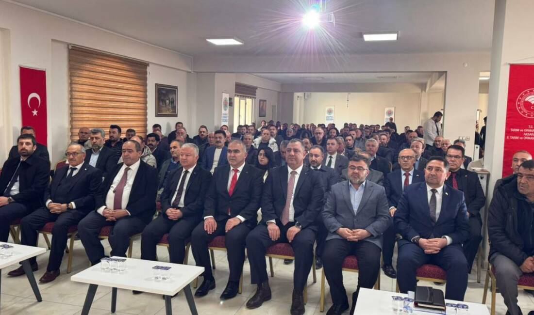 Aksaray Ziraat Odası’nda düzenlenen toplantıda Vali Murat Duru ve Ziraat