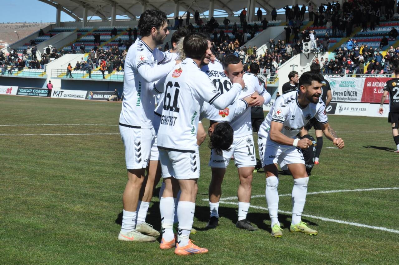 Dağılgan Stadyumu’nda oynanan Kuzeyboru 68 Aksaray Belediyespor – Kahramanmaraş İstiklalspor