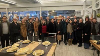 Aksaray Lisesi 1989 mezunları, her yıl geleneksel olarak sürdürdükleri iftar