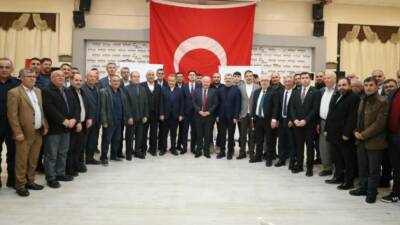 Aksaray Ticaret Borsası üyeleri ile Eskil ilçesinde bir salonda yapılan