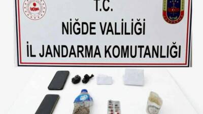 Niğde'de düzenlenen uyuşturucu operasyonunda 2 şüpheli gözaltına alındı.