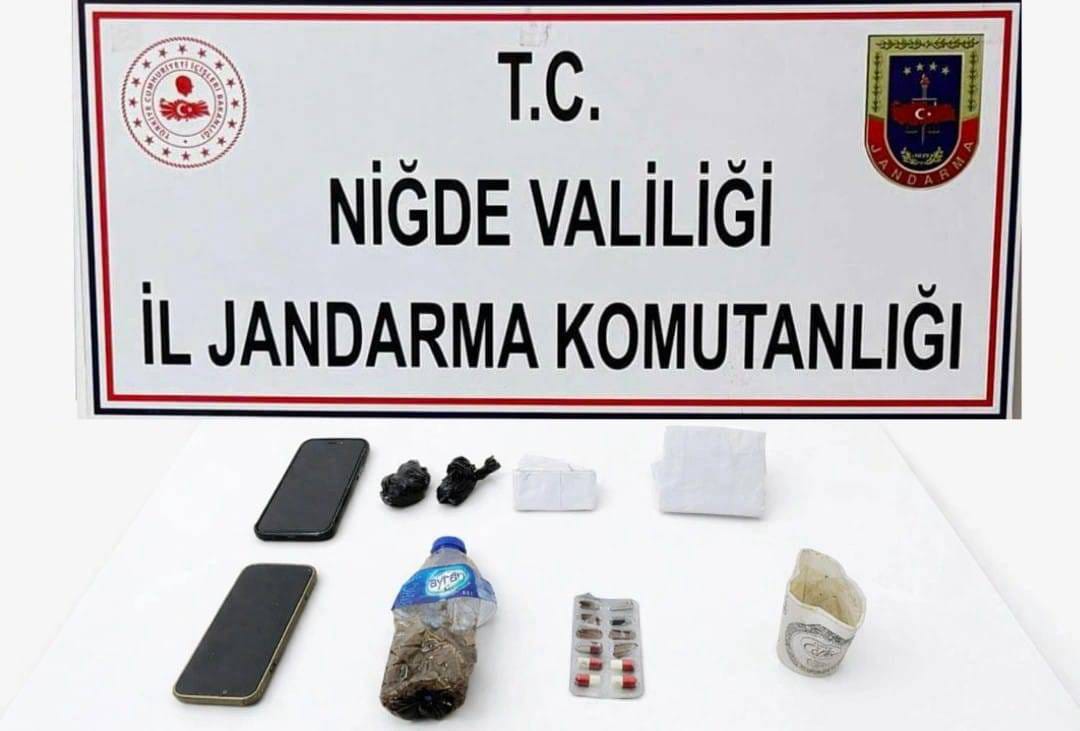 Niğde'de düzenlenen uyuşturucu operasyonunda 2 şüpheli gözaltına alındı.