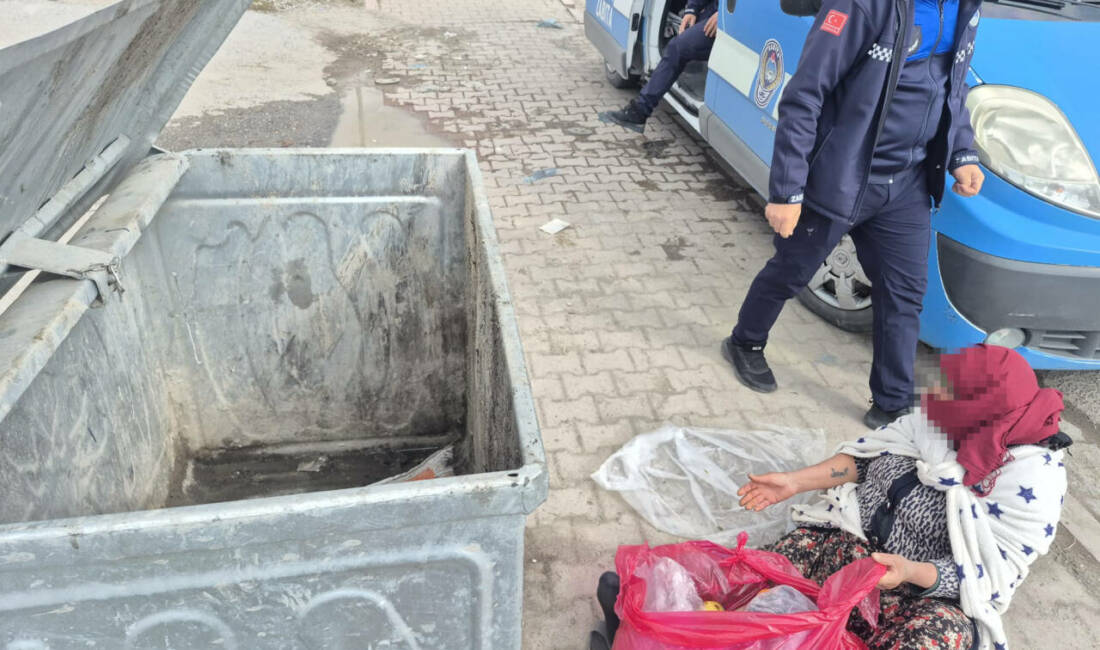 Kayseri Büyükşehir Belediyesi Zabıta Daire Başkanlığına bağlı ekipler, iki dilencinin
