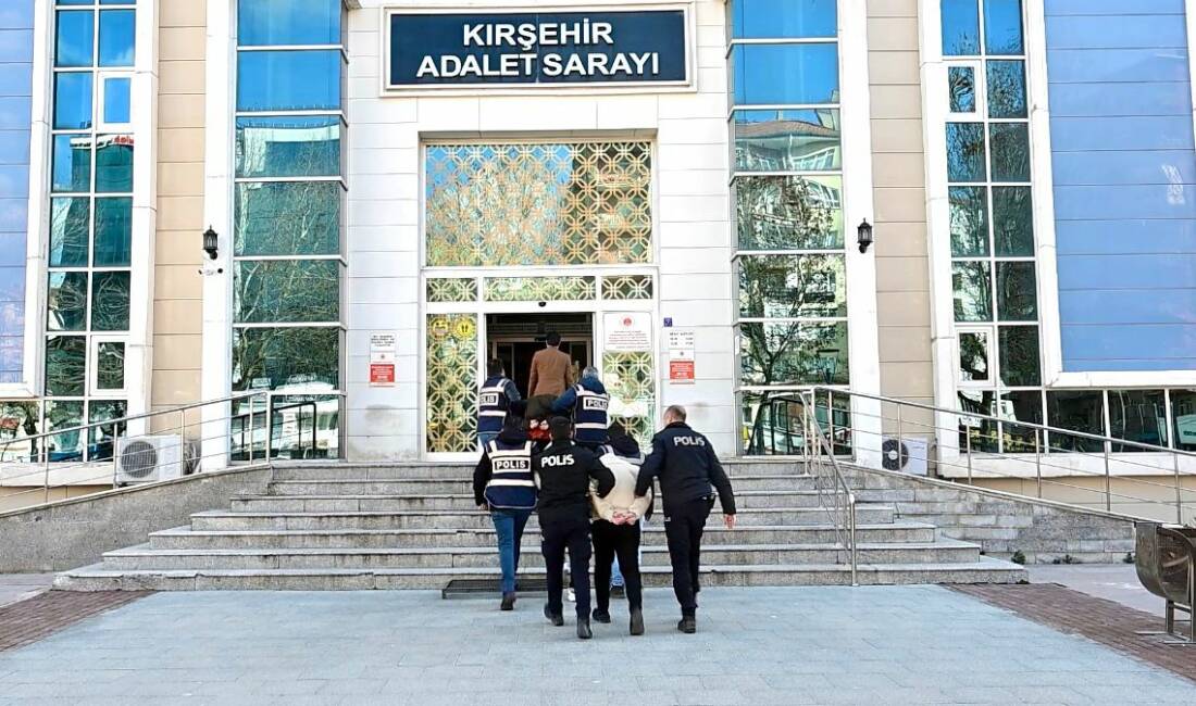Kırşehir merkezli 3 ilde düzenlenen dolandırıcılık operasyonunda gözaltına alınan 3