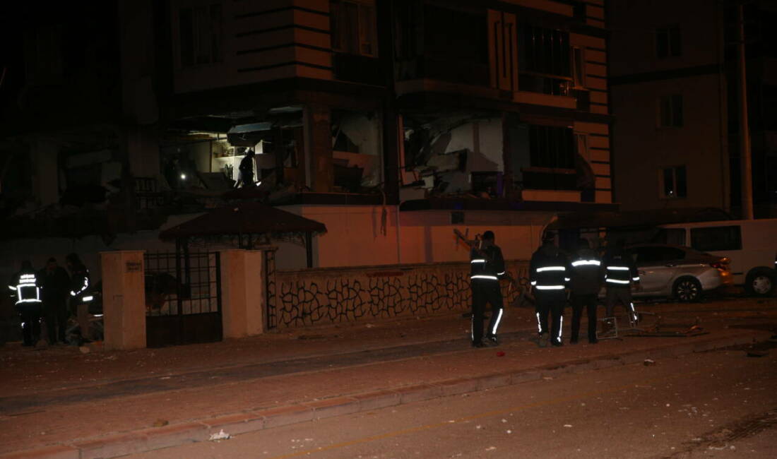 Niğde'de bir apartmanda doğal gaz nedeniyle meydana gelen patlamada 16