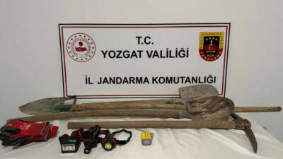 Yozgat'ta izinsiz kazı yapan 5 zanlı gözaltına alındı.