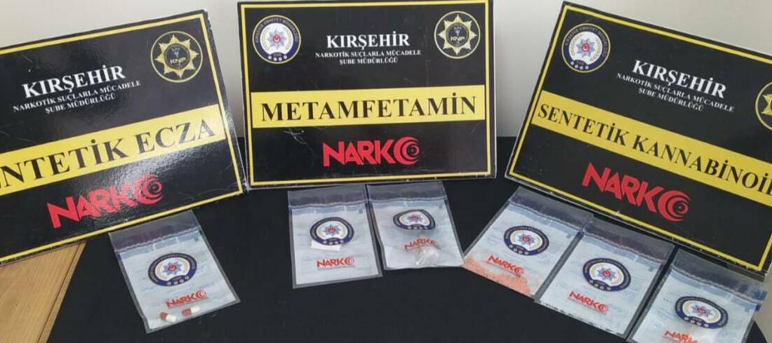 Kırşehir'de polis ekiplerinin düzenlediği uyuşturucu operasyonlarında 9 zanlı gözaltına alındı.