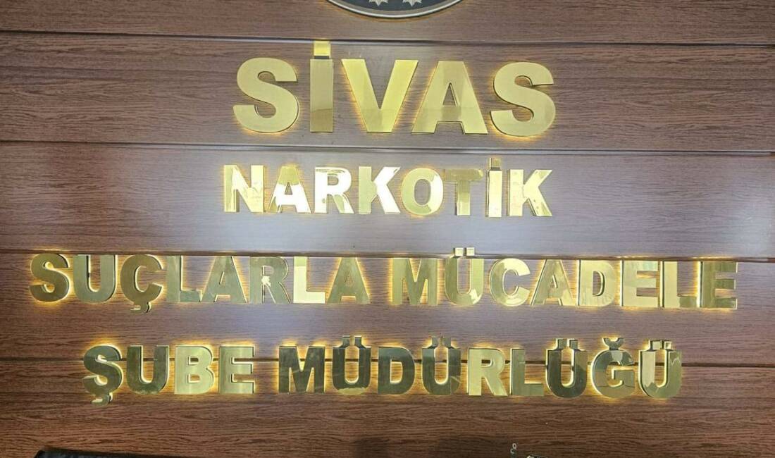 Sivas'ta polis ekiplerince düzenlenen uyuşturucu operasyonunda gözaltına alınan 6 zanlıdan