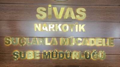Sivas'ta polis ekiplerince düzenlenen uyuşturucu operasyonunda gözaltına alınan 6 zanlıdan