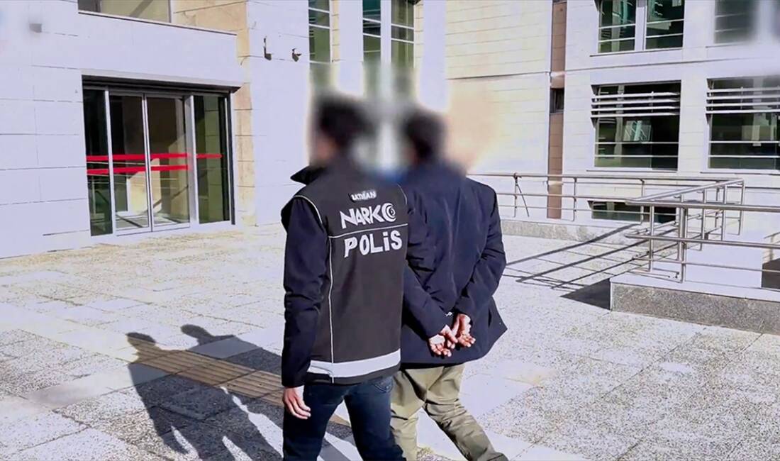 Son 1 haftada polis ekiplerince uyuşturucuyla mücadele kapsamında düzenlenen operasyonlarda