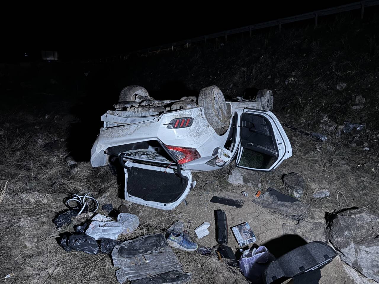 Nevşehir'de otomobilin şarampole devrilmesi sonucu 4 kişi yaralandı.