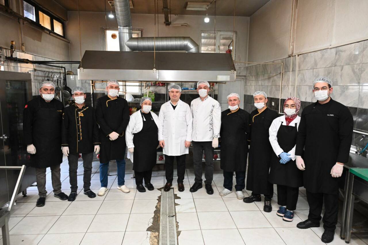 Aksaray Belediyesi, Ramazan ayı boyunca şehrin iki farklı noktasında kurduğu