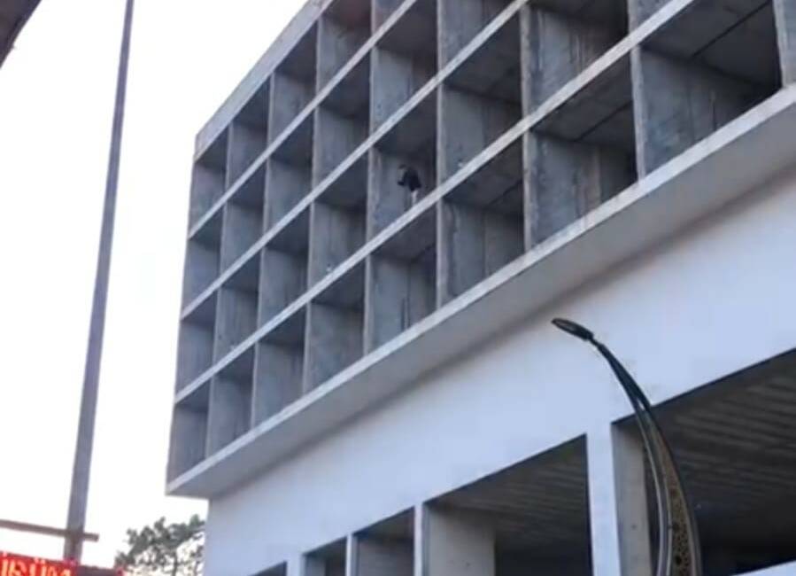 Zonguldak'ın Çaycuma ilçesinde kontrol noktasından kaçan ve aracı trafikten men