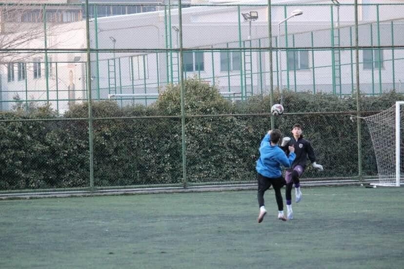 Gaziantep'te amatör futbol maçı sırasında rakip takım kalecisiyle çarpışan 15