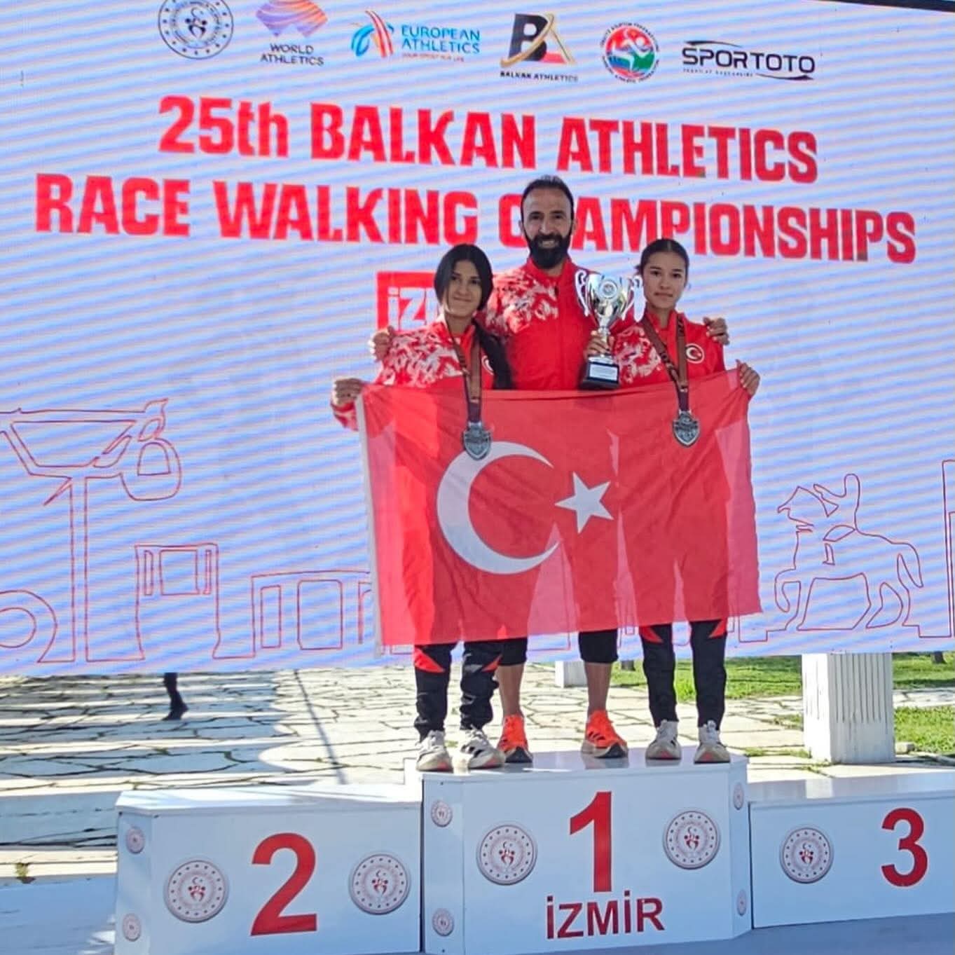 İzmir’de düzenlenen Balkan Atletizm Şampiyonası’nda Aksaraylı sporcu Güler Tekbaş, U18