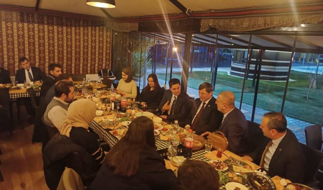 Eskil’de düzenlenen geleneksel iftar programında hukuk camiası, ilçe protokolü, şehit