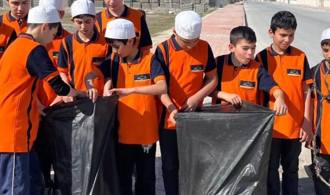 Sultanhanı’nda İyilik Haftası kapsamında Kur’an kursu öğrencileri tarafından gerçekleştirilen çevre