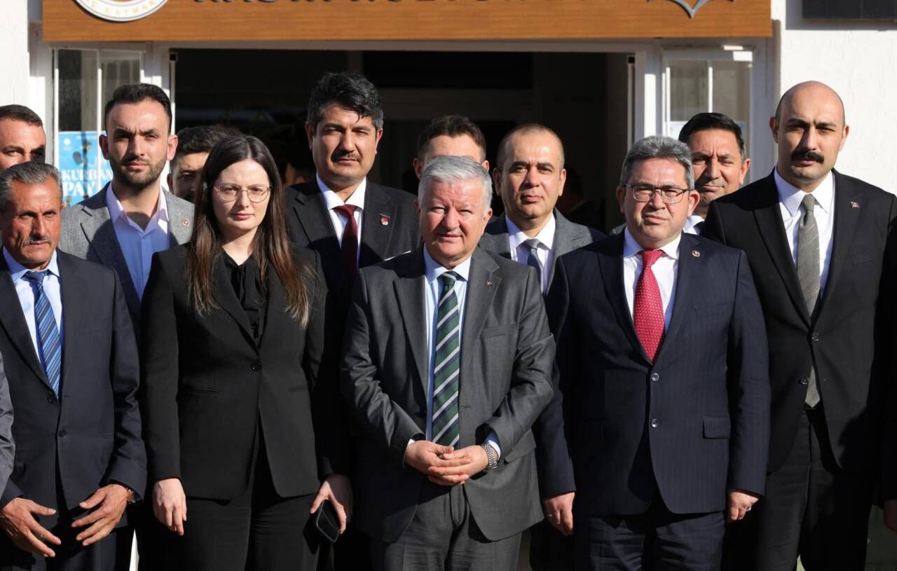 Aksaray’da Gülağaç ilçesinde gerçekleştirilen toplantıda, yerel yöneticiler, muhtarlar ve sivil
