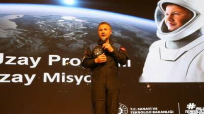 Türkiye’nin uzaya gönderdiği ilk astronot Alper Gezeravcı, Aksaray Üniversitesi Konferans