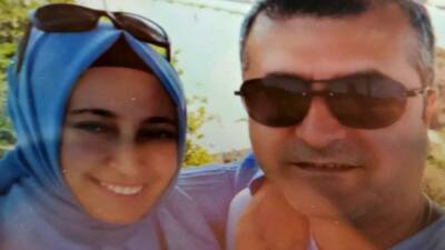 Antalya'da eşi ile 10 ve 4 aşındaki çocuklarını beylik tabancasıyla