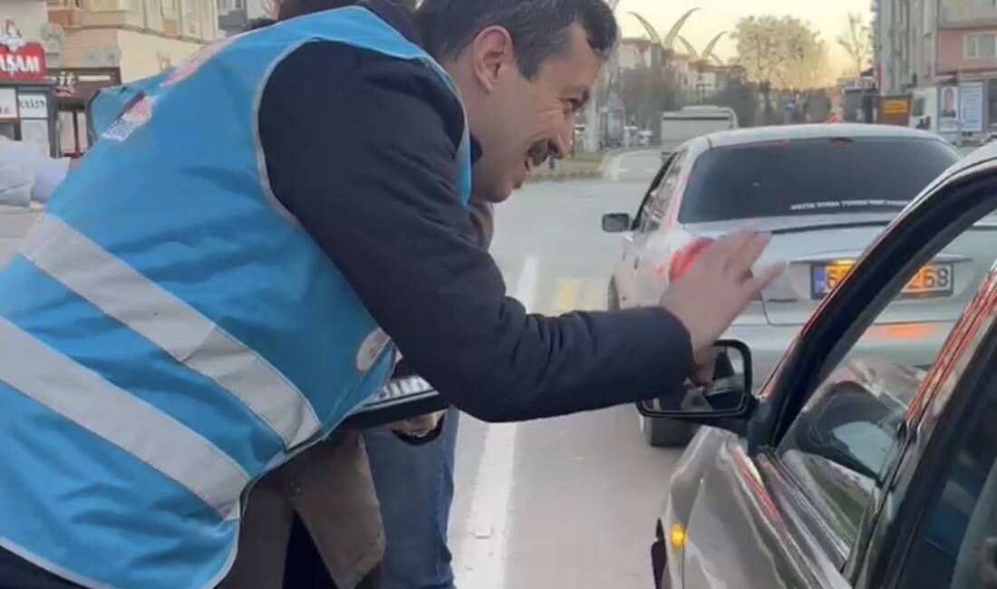 Adalet ve Kalkınma Partisi Aksaray Gençliği E-90’da İftariyelik Dağıttı!