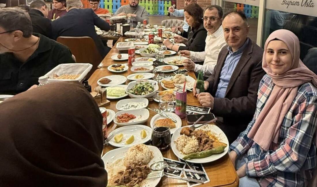 Özel İnova Hastanesi yönetimi ve doktorları, 14 Mart Tıp Bayramı
