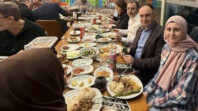 Özel İnova Hastanesi yönetimi ve doktorları, 14 Mart Tıp Bayramı